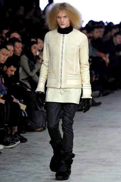 Look 34